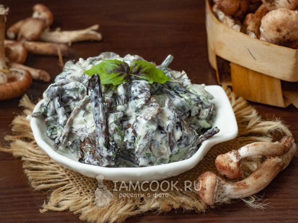 Опята в сливочном соусе, рецепт с фото