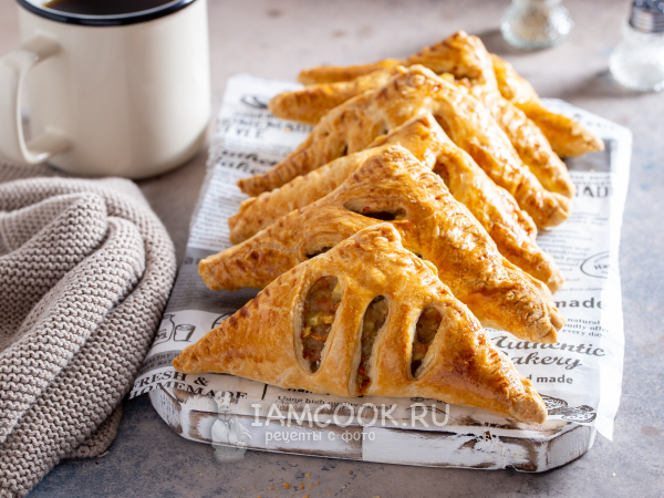 Слойки с фаршем и картошкой, рецепт с фото