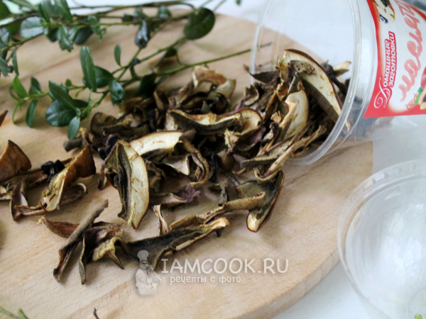 Сушеные маслята. Как сушить маслята на зиму?, рецепт с фото