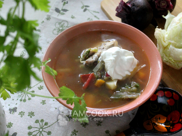 Щи со свекольной ботвой и капустой, рецепт с фото