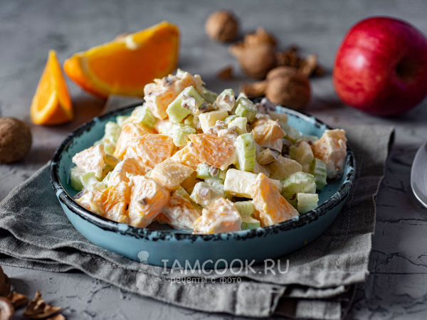 Салат из сельдерея и апельсина, рецепт с фото