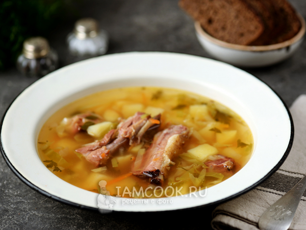 Щи с копчеными ребрышками и свежей капустой, рецепт с фото