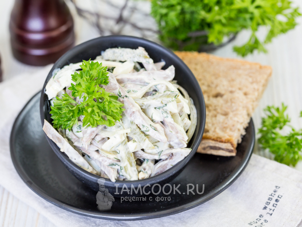 Салат с сердцем, огурцами и яйцом, рецепт с фото