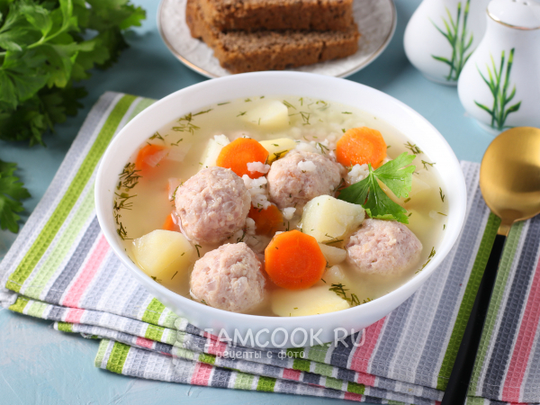 Суп с куриными фрикадельками и рисом, рецепт с фото
