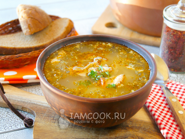 Щи из квашеной капусты с тушенкой, рецепт с фото