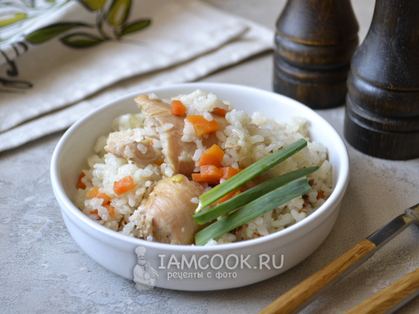 Рис с тушенкой в мультиварке, рецепт с фото