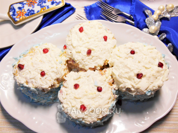 Салат «Снежная королева» с крабовыми палочками, рецепт с фото