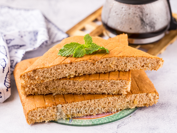 Бисквит с изюмом, рецепт с фото