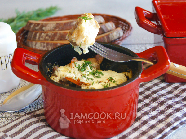 Свинина в горшочке в сметане, рецепт с фото