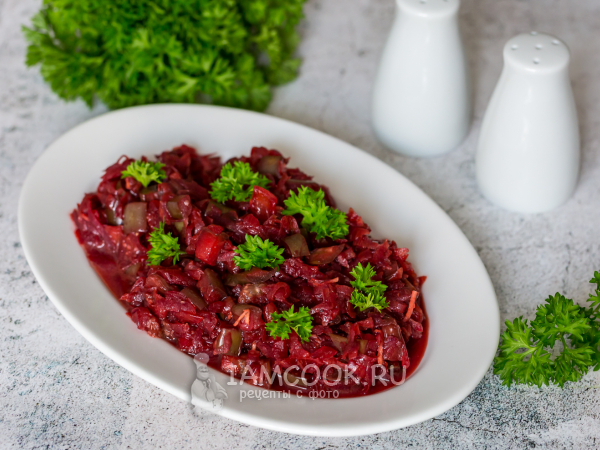 Тушеные баклажаны со свеклой, рецепт с фото