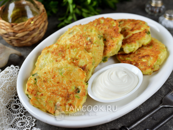 Кабачковые оладьи по-турецки, рецепт с фото