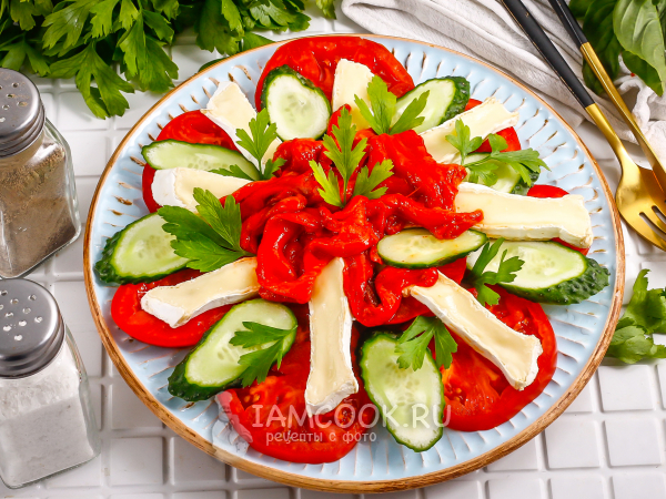 Салат с камамбером, рецепт с фото