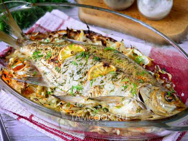 Лещ с капустой в духовке, рецепт с фото