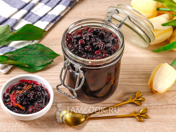 Варенье из черной смородины с листьями вишни, рецепт с фото