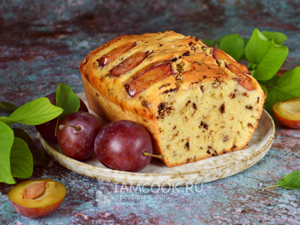 Кекс со сливами и шоколадной крошкой, рецепт с фото