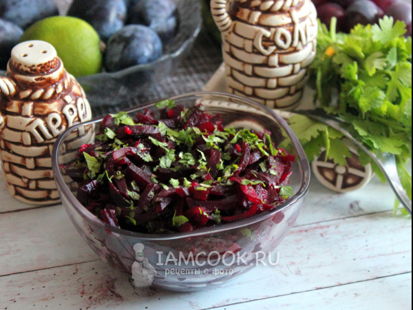 Салат из свеклы по-грузински, рецепт с фото