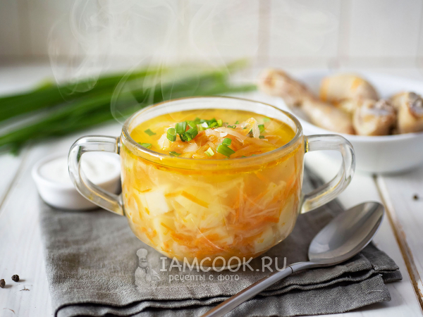 Щи из квашеной капусты с картофелем, рецепт с фото