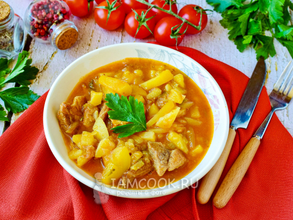 Азу по-татарски из свинины с солеными огурцами, рецепт с фото