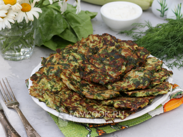 Оладьи из кабачков и шпината, рецепт с фото