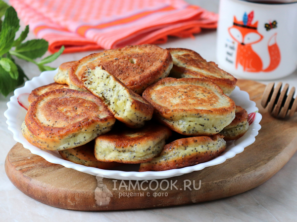 Оладьи с маком на кефире, рецепт с фото