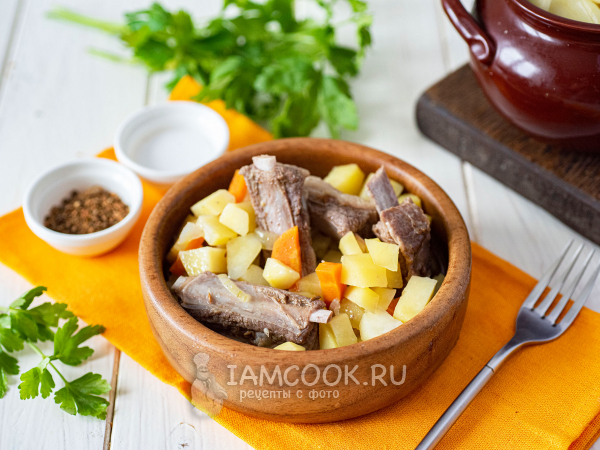 Бараньи ребрышки в горшочке в духовке (с картошкой), рецепт с фото
