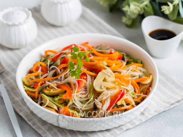 Фунчоза с грибами и овощами по-корейски, рецепт с фото