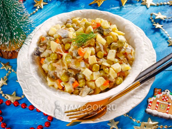 Постный Оливье с килькой пряного посола, рецепт с фото