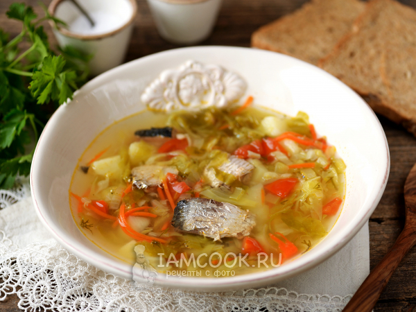 Рыбные щи из консервов и свежей капусты, рецепт с фото