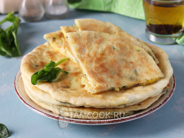 Хачапури со шпинатом и сыром, рецепт с фото