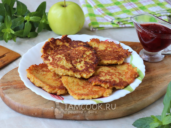 Оладьи с яблоками и овсяной мукой, рецепт с фото