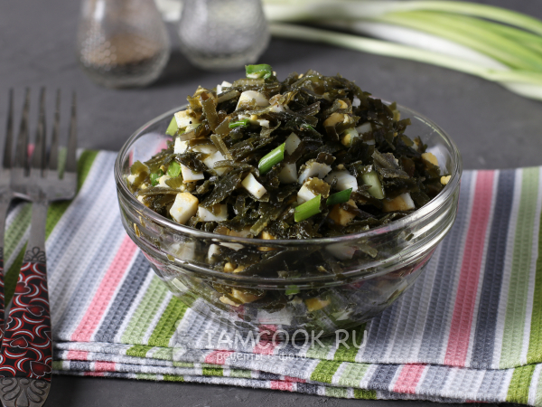 Салат с морской капустой и яйцом, рецепт с фото