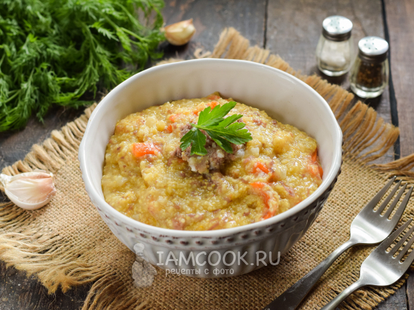 Кукурузная каша с тушенкой, рецепт с фото