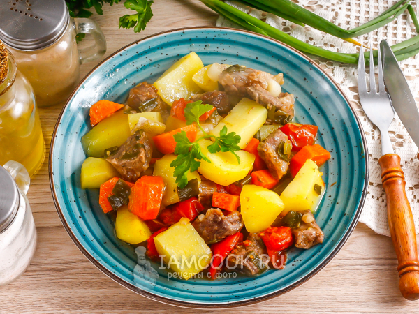 Жаркое в горшочках без жарки, рецепт с фото