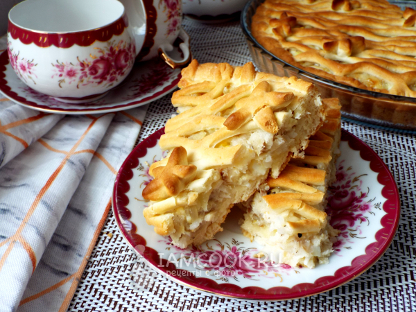 Пирог с минтаем и рисом, рецепт с фото