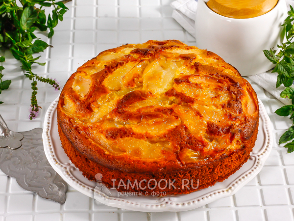 Пирог с карамелизированными грушами, рецепт с фото