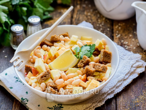 Салат с фасолью и яблоком, рецепт с фото