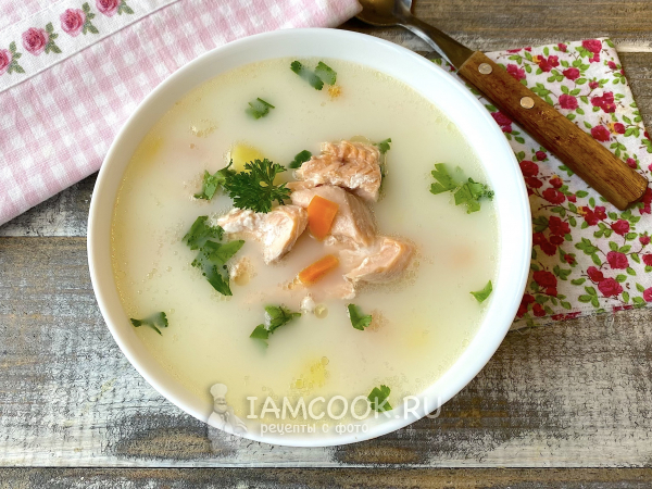 Уха из форели со сливочным сыром, рецепт с фото