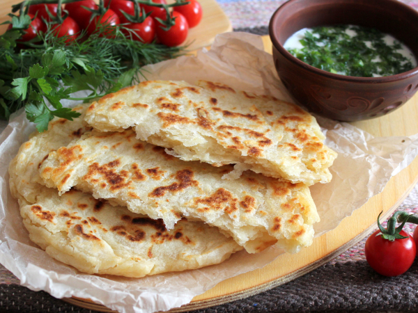 Лепешка с манкой на сковороде, рецепт с фото