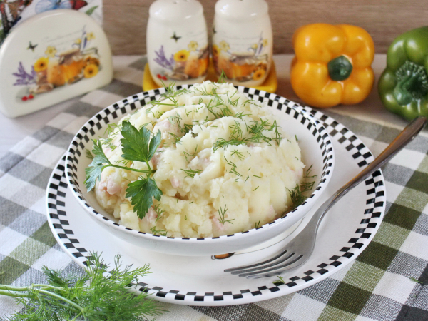 Картофельное пюре с колбасой, рецепт с фото