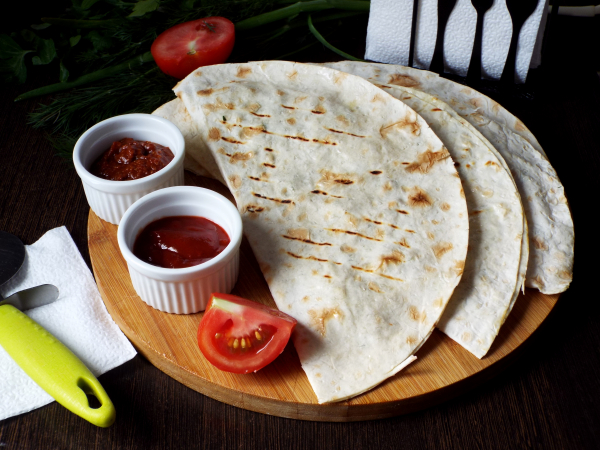 Кутабы из лаваша с зеленью на сковороде, рецепт с фото