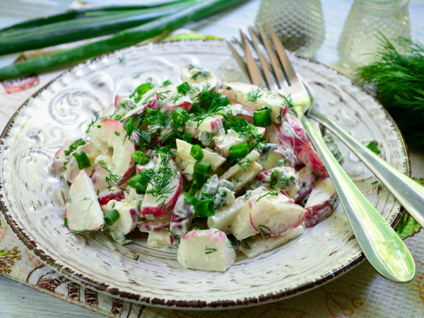 Салат из редиски с майонезом, рецепт с фото