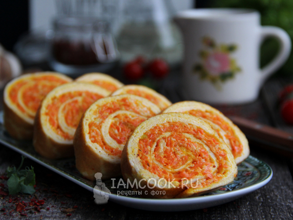 Яичный рулет с морковью, рецепт с фото