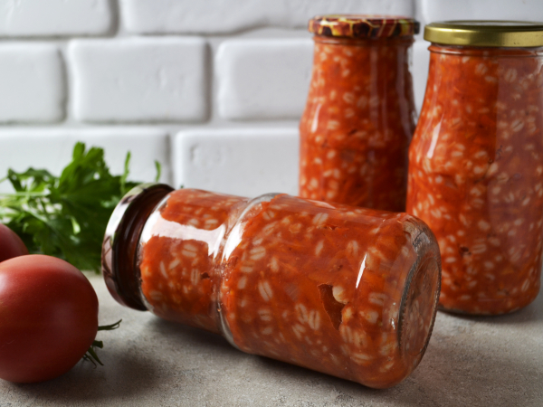 Салат с перловкой и помидорами на зиму, рецепт с фото