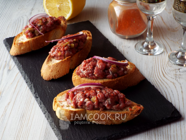 Брускетта с тартаром из говядины, рецепт с фото