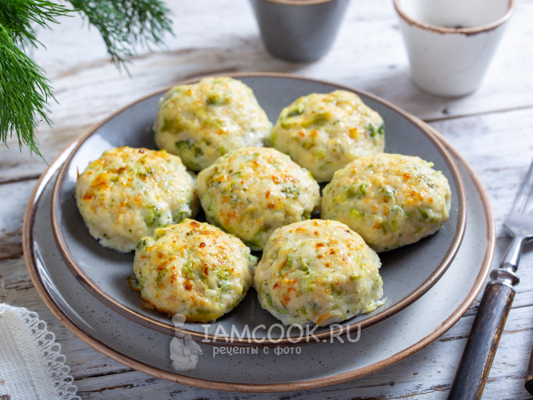 Куриные котлеты с брокколи в духовке, рецепт с фото