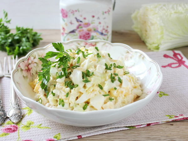 Салат «Нежность» с пекинской капустой и курицей, рецепт с фото