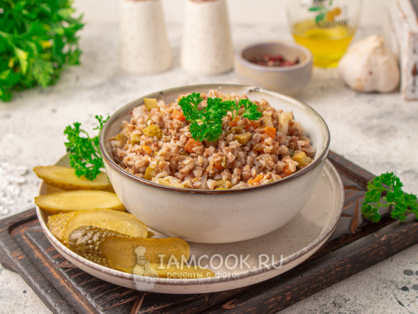 Гречка с солеными огурцами, рецепт с фото