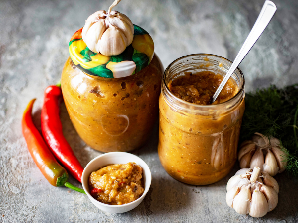 Острая аджика из баклажанов на зиму, рецепт с фото