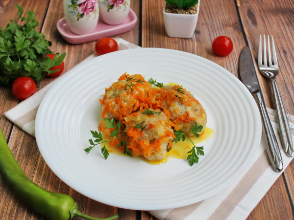 Биточки из индейки в духовке, рецепт с фото