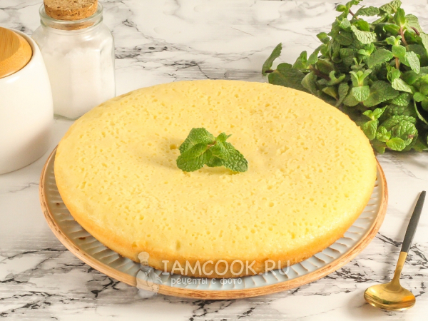 Бисквит в мультиварке без миксера, рецепт с фото